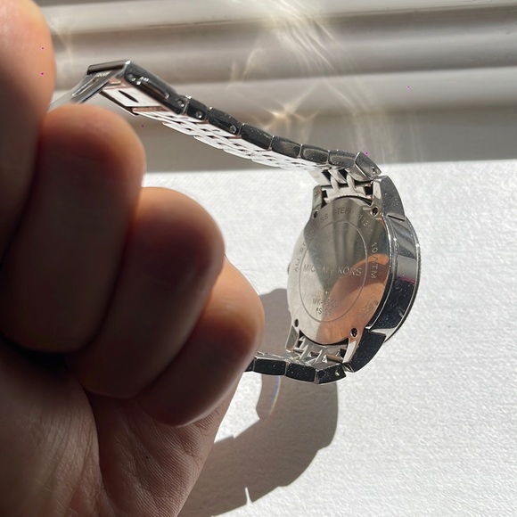 Michael Kors Watch - Picture 9 of 9